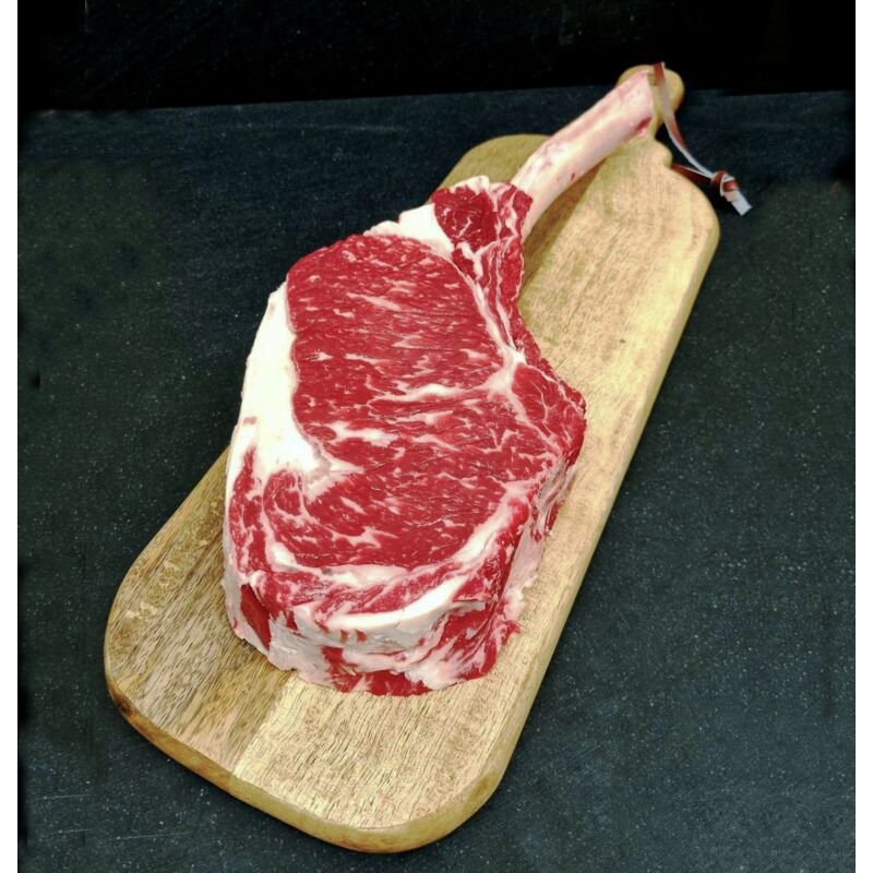 Angus Tomahawk